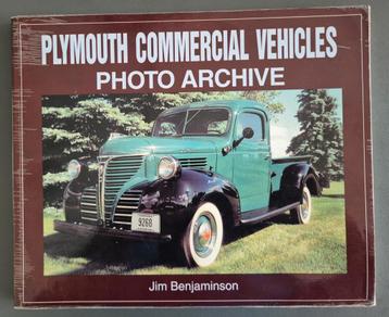 Plymouth Commercial Vehicles Photo Archive / Iconografix beschikbaar voor biedingen