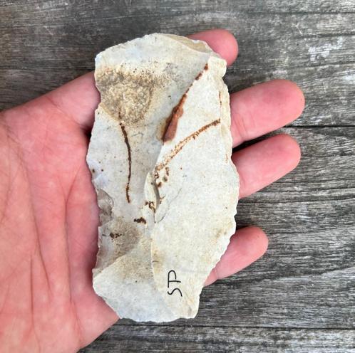 Afslag Spiennes Neolithicum, Verzamelen, Mineralen en Fossielen, Mineraal, Ophalen of Verzenden
