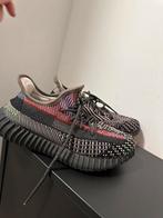Adidas yeezy 38,5, Kleding | Heren, Schoenen, Ophalen of Verzenden, Zo goed als nieuw, Zwart