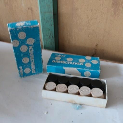 Damschijven Homas royal 1135 vintage origineel dam schijven, Hobby en Vrije tijd, Gezelschapsspellen | Bordspellen, Gebruikt, Ophalen of Verzenden