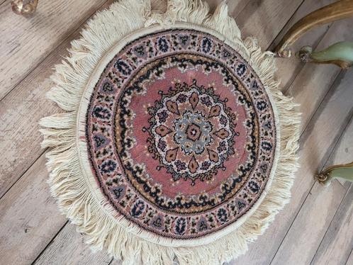 Vintage wollen vloerkleedje doorsnede 60 cm, Huis en Inrichting, Stoffering | Tapijten en Kleden, Zo goed als nieuw, 50 tot 100 cm