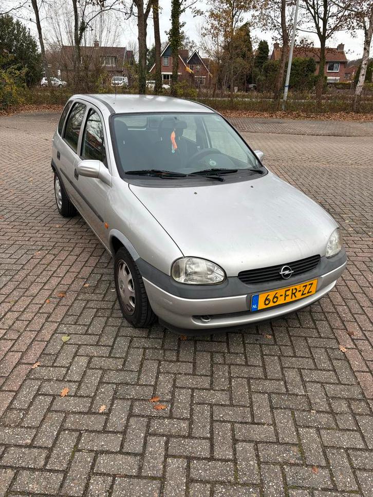 Opel Corsa 1.2 I 16V 5D AUT 2000 Grijs, Auto's, Opel, Particulier, Corsa, Benzine, Hatchback, Automaat, Origineel Nederlands, Zilver of Grijs