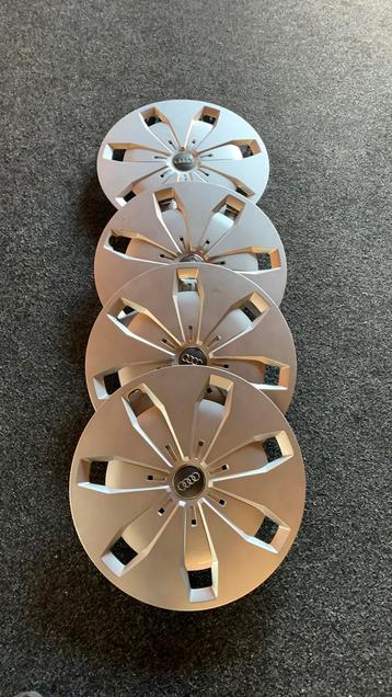 Originele Audi wieldoppen 16inch