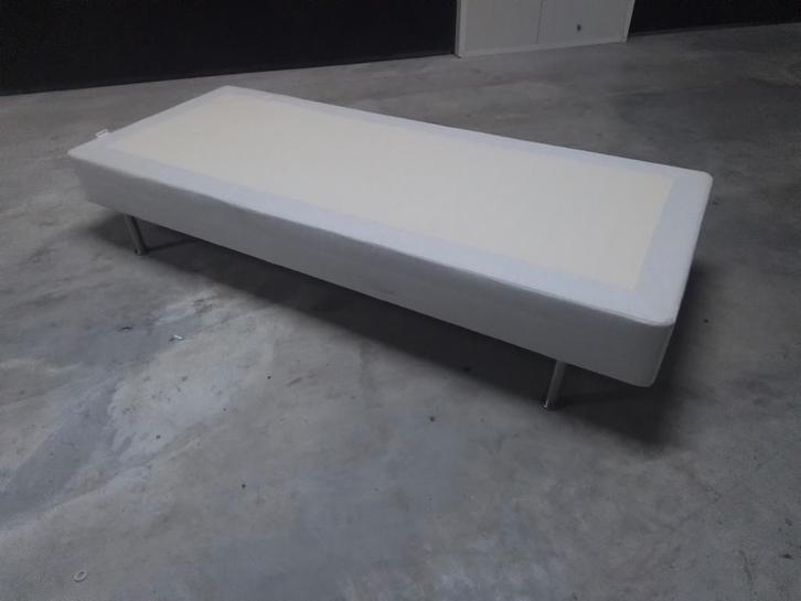 Ikea Sutan Boxspring 90 x 220 cm, Huis en Inrichting, Slaapkamer | Boxsprings, Gebruikt, 90 cm, 220 cm, Eenpersoons, Wit, Crème