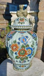 Delft Polychroom Dekselvaas met leeuwtje, Ophalen of Verzenden