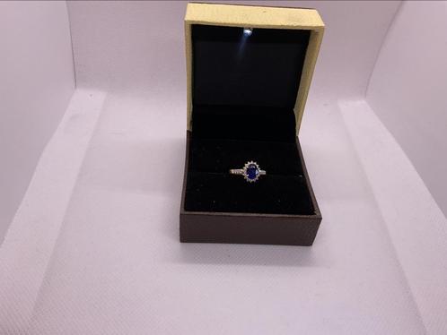 Ring goud met diamanten en blauwe saffier, Sieraden, Tassen en Uiterlijk, Ringen, Nieuw, Dame, 17 tot 18, Goud, Ophalen of Verzenden