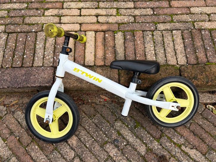 Loopfietsje Btwin, Kinderen en Baby's, Speelgoed | Buiten | Voertuigen en Loopfietsen, Gebruikt, Loopfiets, Ophalen