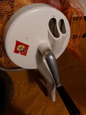 Snijbonenmolen retro beschikbaar voor biedingen