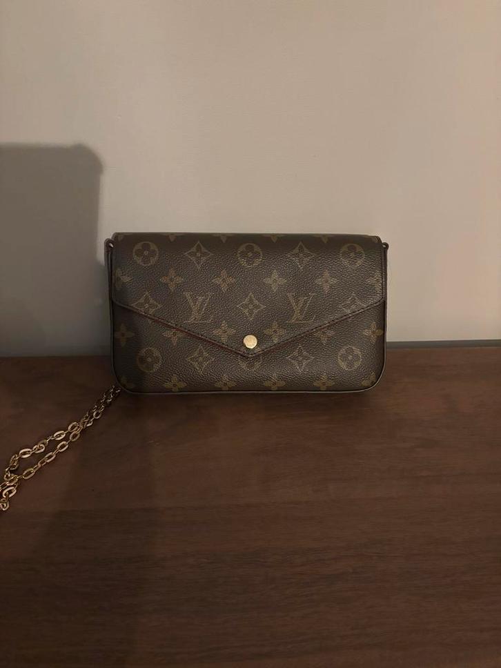 Louis Vuitton Pochette Félicie, Sieraden, Tassen en Uiterlijk, Tassen | Damestassen, Zo goed als nieuw, Handtas, Bruin, Verzenden