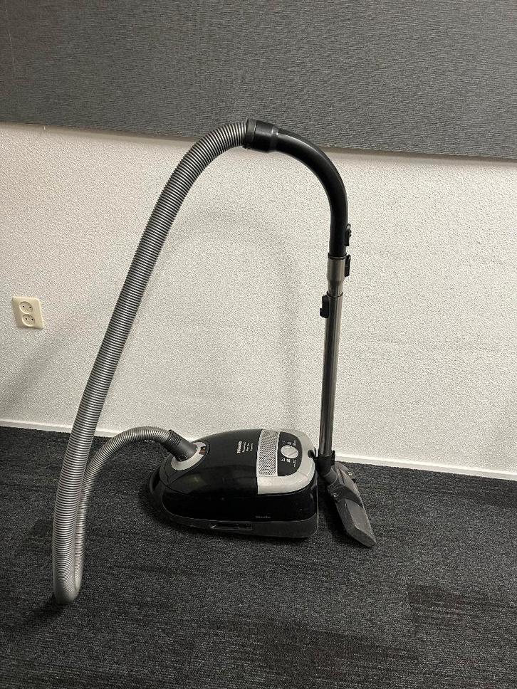 Nette Miele Complete C2 Pearl Plus Power  stofzuiger 890watt, Witgoed en Apparatuur, Stofzuigers, Gebruikt, Stofzuiger, Minder dan 1200 watt