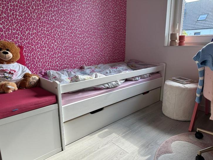 Junior bed, Kinderen en Baby's, Kinderkamer | Bedden, Zo goed als nieuw, 140 tot 160 cm, 70 tot 85 cm, Matras, Ophalen