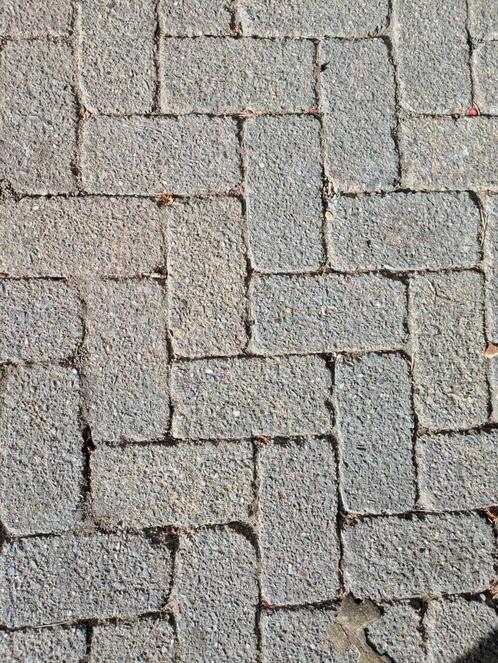 Gratis afhalen 20 m2 straatstenen, Tuin en Terras, Tegels en Klinkers, Gebruikt, Klinkers, Beton, 10 m² of meer, Ophalen