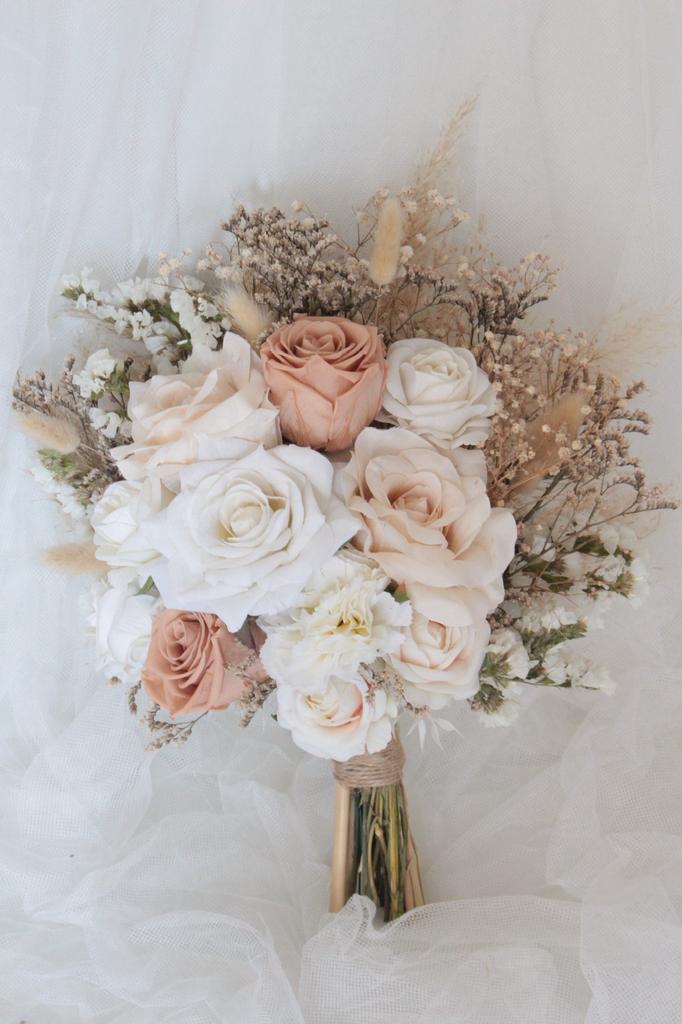 Mooie bruidsboeket zalm, Kleding | Dames, Trouwkleding en Trouwaccessoires, Zo goed als nieuw, Accessoires, Roze, Ophalen of Verzenden