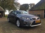 Lexus CT-H 200H 1.8 Hybrid 2015 Grijs 25th Edition, Auto's, 1345 kg, 28 km/l, USB, Euro 6