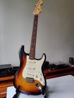 Fender Classic Player '60s Stratocaster (3-Color Sunburst), Muziek en Instrumenten, Ophalen, Zo goed als nieuw, Solid body, Fender