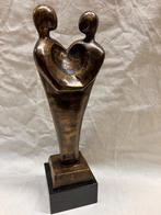 Bronzen beeld ‘Liefde’ – 37 cm – marmeren sokkel, Antiek en Kunst, Verzenden