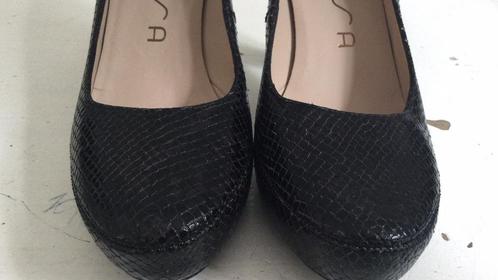 Unisa pumps maat 37 Nieuwstaat, winkelprijs €120, Kleding | Dames, Schoenen, Zo goed als nieuw, Pumps, Overige kleuren, Ophalen of Verzenden