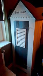 Kinderkamer kast, Ophalen