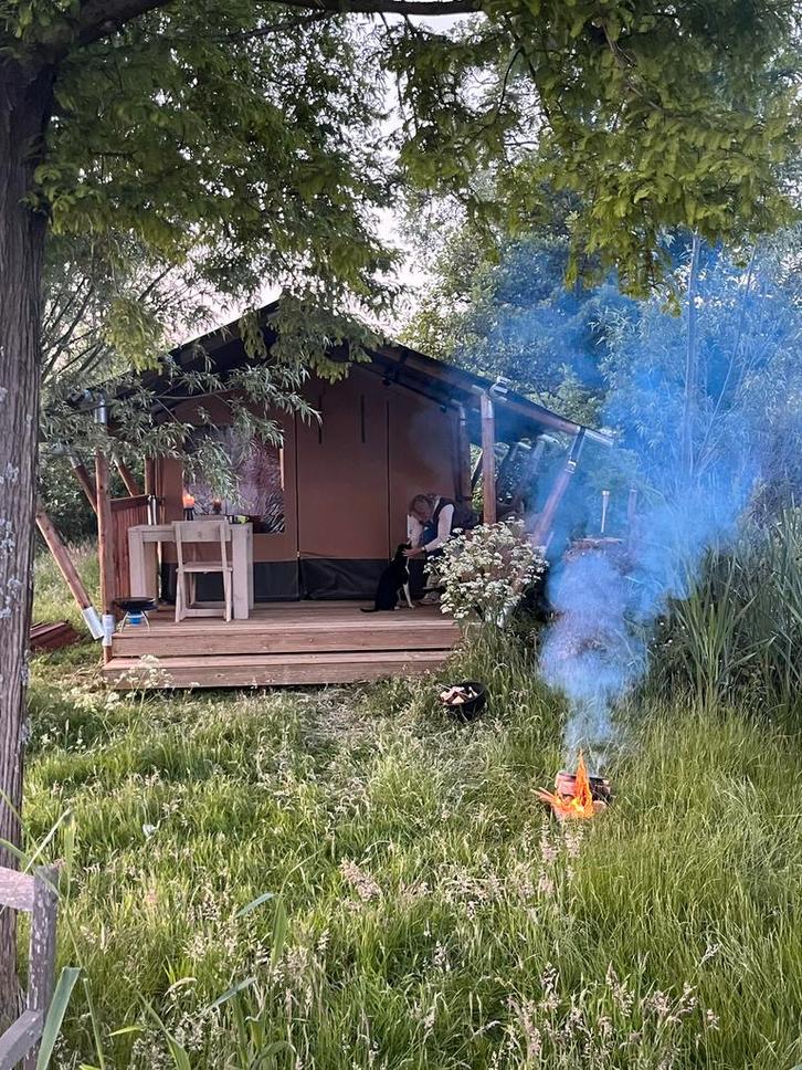 Glamping off grid eiland huren, Vakantie, Vakantie | Creatief