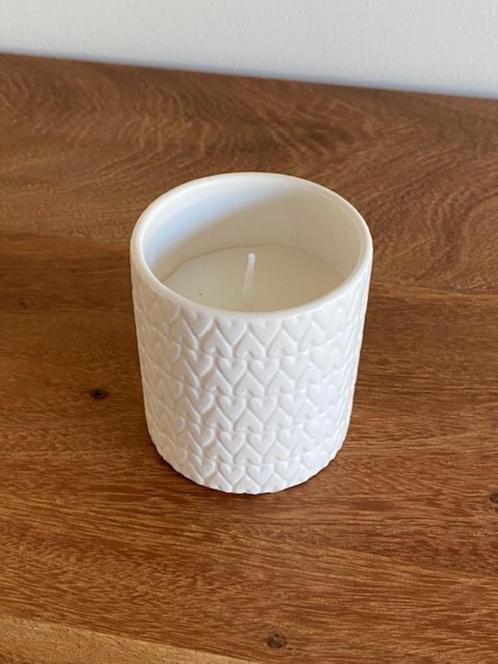 Zusss | Keramieken geurkaars hartjes S | Wit, Huis en Inrichting, Woonaccessoires | Kandelaars en Kaarsen, Nieuw, Kaars, Minder dan 25 cm