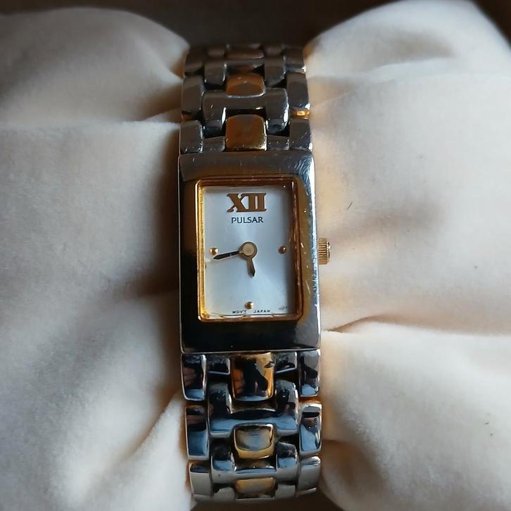 Pulsar Dameshorloge - Staal/Goud, Sieraden, Tassen en Uiterlijk, Horloges | Dames, Zo goed als nieuw, Polshorloge, Seiko, Staal