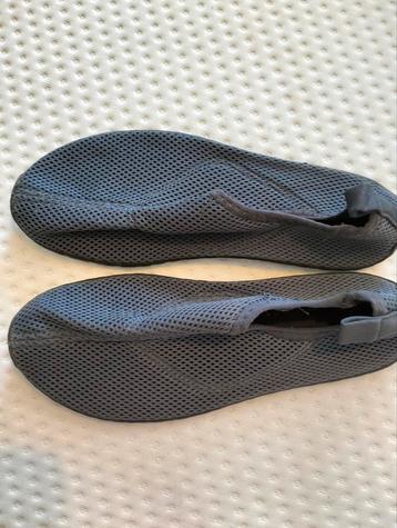 Waterschoenen maat 38-39 beschikbaar voor biedingen