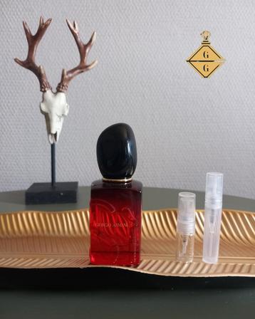 Armani si passione intense parfum sample/decant beschikbaar voor biedingen