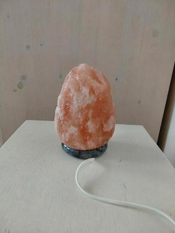 Zoutkristal lamp beschikbaar voor biedingen