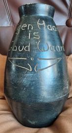 Vaas met inscriptie eigen haard, Antiek en Kunst, Ophalen of Verzenden
