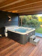 Wellis Jacuzzi - Jupiter P&P 6 persoons, Tuin en Terras, Bubbelbaden en Hottubs, Ophalen, Zo goed als nieuw, Filter, Vast