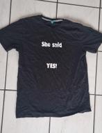 She said yes! Shirt aanzoek proposal t-shirt maat l (m). Huw, Hobby en Vrije tijd, Feestartikelen, Ophalen of Verzenden, Zo goed als nieuw