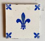 5 antieke tegels met motief Franse Lelie, Ophalen of Verzenden