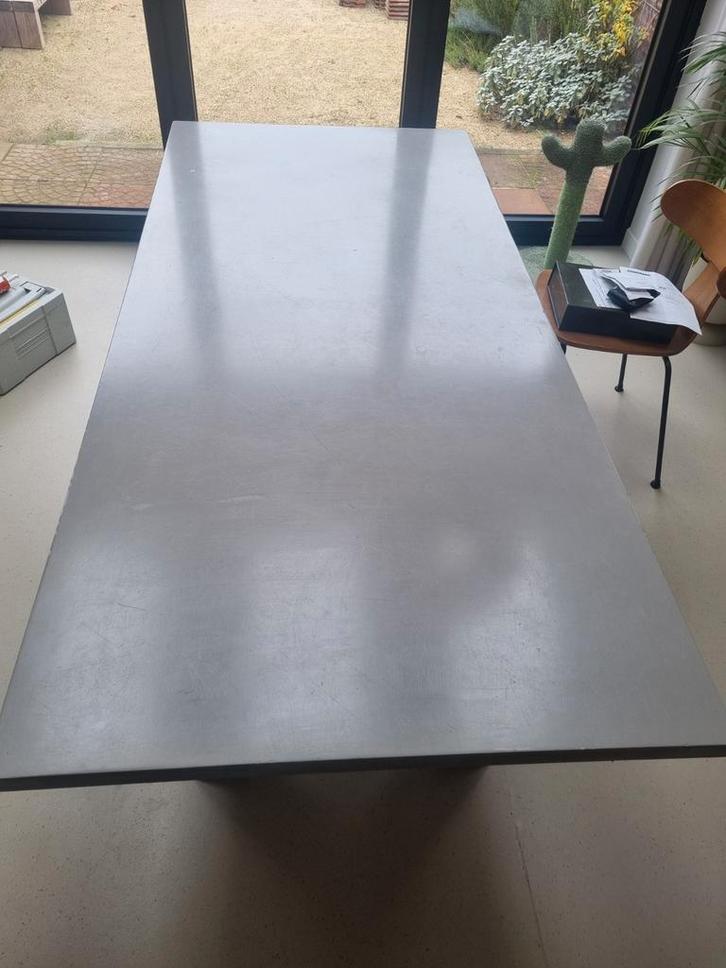 grijze eettafel heeft likje verf nodig 2 kratjes HJ, Huis en Inrichting, Tafels | Eettafels, Gebruikt, 50 tot 100 cm, 200 cm of meer
