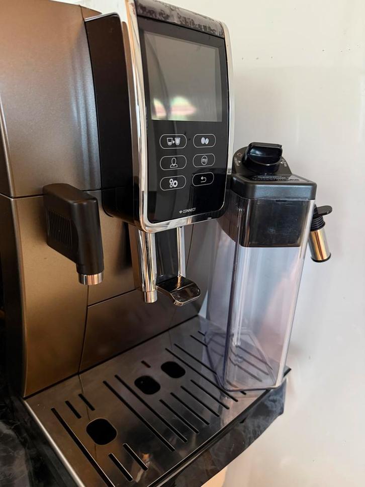 De'Longhi Dinamica Plus ECAM 372.95.TB - Zo goed als nieuw!, Witgoed en Apparatuur, Koffiezetapparaten, Zo goed als nieuw, Koffiebonen