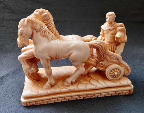 Ivorine beeld Gianetti Romeinse Gladiator op wagenspan, Antiek en Kunst, Curiosa en Brocante, Ophalen of Verzenden