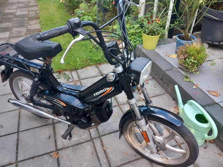 Mooie Tomos, Fietsen en Brommers, Brommers | Tomos, Zo goed als nieuw, Standard, Ophalen