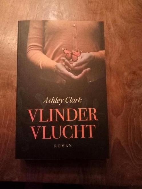 Ashley Clark - Vlindervlucht, Boeken, Historische romans, Nieuw, Ophalen of Verzenden