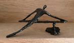 In Balans - Sculptuur beeldje - Corry Ammerlaan, Ophalen of Verzenden, Zo goed als nieuw, Mens