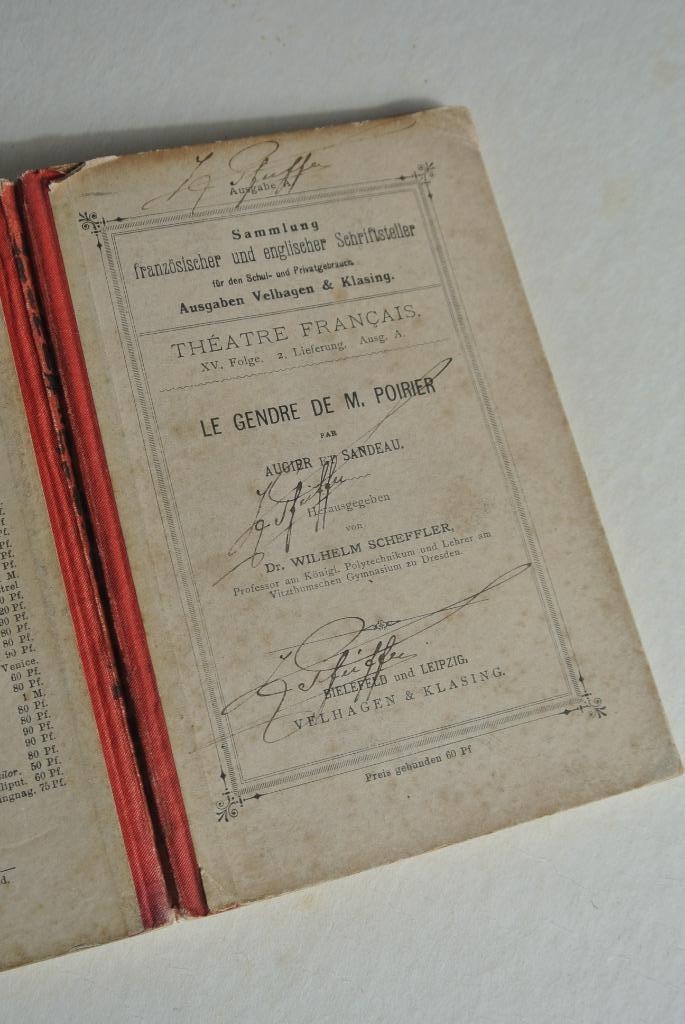 antiek boekje van THÉATRE FRANCAIS  comédie en Quatre actes, Antiek en Kunst, Antiek | Boeken en Bijbels, Ophalen of Verzenden