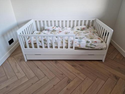 Wit kinderbed Petit Amélie met lade + matras, Kinderen en Baby's, Kinderkamer | Bedden, Zo goed als nieuw, 140 tot 160 cm, 70 tot 85 cm