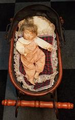 Vintage poppenwagen met pop., Antiek en Kunst, Ophalen