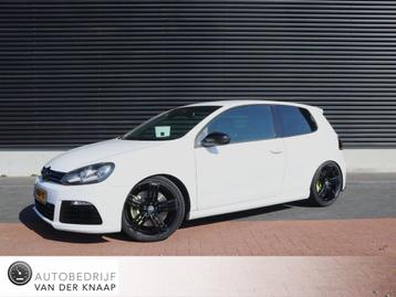 Volkswagen Golf 2.0 R 4-Motion Clima | Cruise | Navi | Alarm beschikbaar voor biedingen