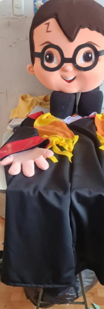 Mooie Harry Potter mascotte met acteur op je feestje?, Hobby en Vrije tijd, Feestartikelen | Verhuur, Nieuw, Ophalen of Verzenden