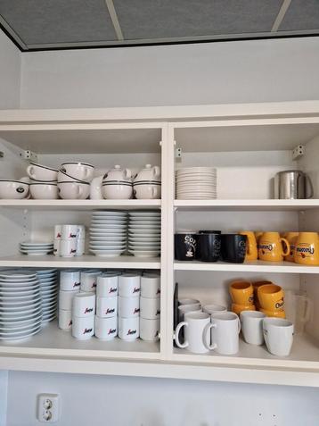 Complete Keukenuitrusting - Servies, Bestek & Apparatuur beschikbaar voor biedingen