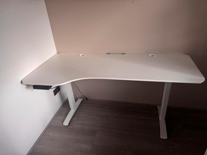 Zit-sta bureau, Huis en Inrichting, Bureaus, Zo goed als nieuw, Elektrisch, Ophalen