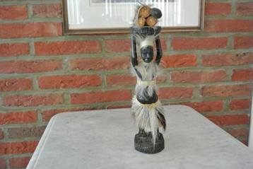 Vintage Beeld Hard Hout Zwangere Houthakster beschikbaar voor biedingen