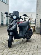 Piaggio Zip 4 takt 50cc 2015 Zwart, Fietsen en Brommers, Scooters | Piaggio, Ophalen, Gebruikt, Maximaal 45 km/u, Zip