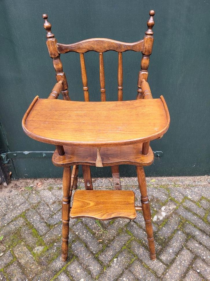 Nostalgische oude kinderstoel, Kinderen en Baby's, Kinderstoelen, Gebruikt, Meegroeistoel, Ophalen