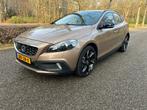 Volvo V40 2.5 T5 AWD Cross Country 254PK Aut. ACC CAM 19", Auto's, Volvo, Automaat, Euro 5, Zwart, Bruin
