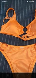 Nieuwe oranje "glans: bikini, maat M,  zachte cup, Kleding | Dames, Badmode en Zwemkleding, Ophalen of Verzenden, Zo goed als nieuw